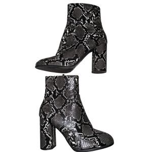 Forever 21 Snakeskin Print Booties Faux Leather Ankle Boots Size 8 EUC
